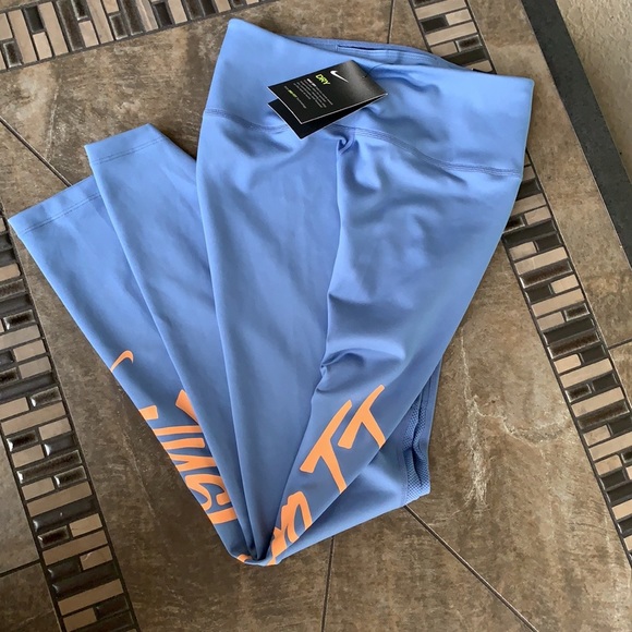 NIKE WMNS LEGGINGS THE NIKE ONE TIGHT FIT - Picture 12 of 13